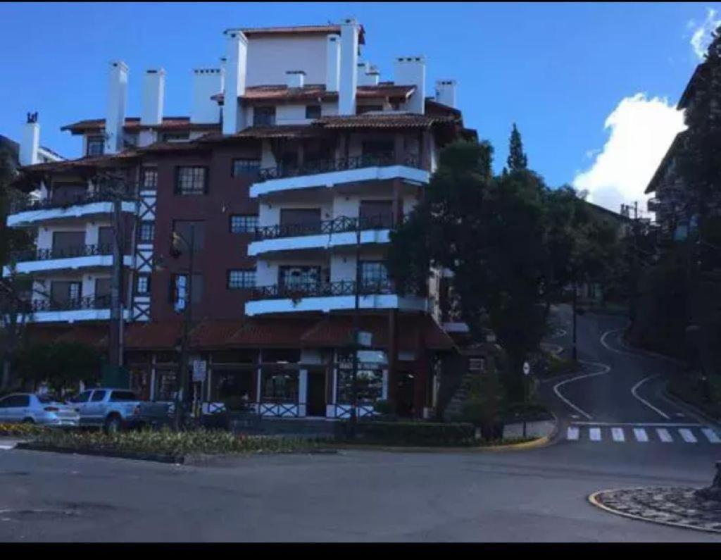 Апартаменты Antigo Loft Грамаду Экстерьер фото